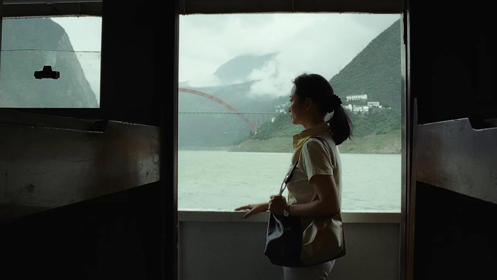 Caught By the Tides (Jia Zhangke)